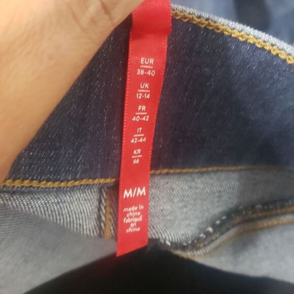 Spanx Distressed‎ Medium Wash Jeggings Women's Size Medium - Picture 9 of 11